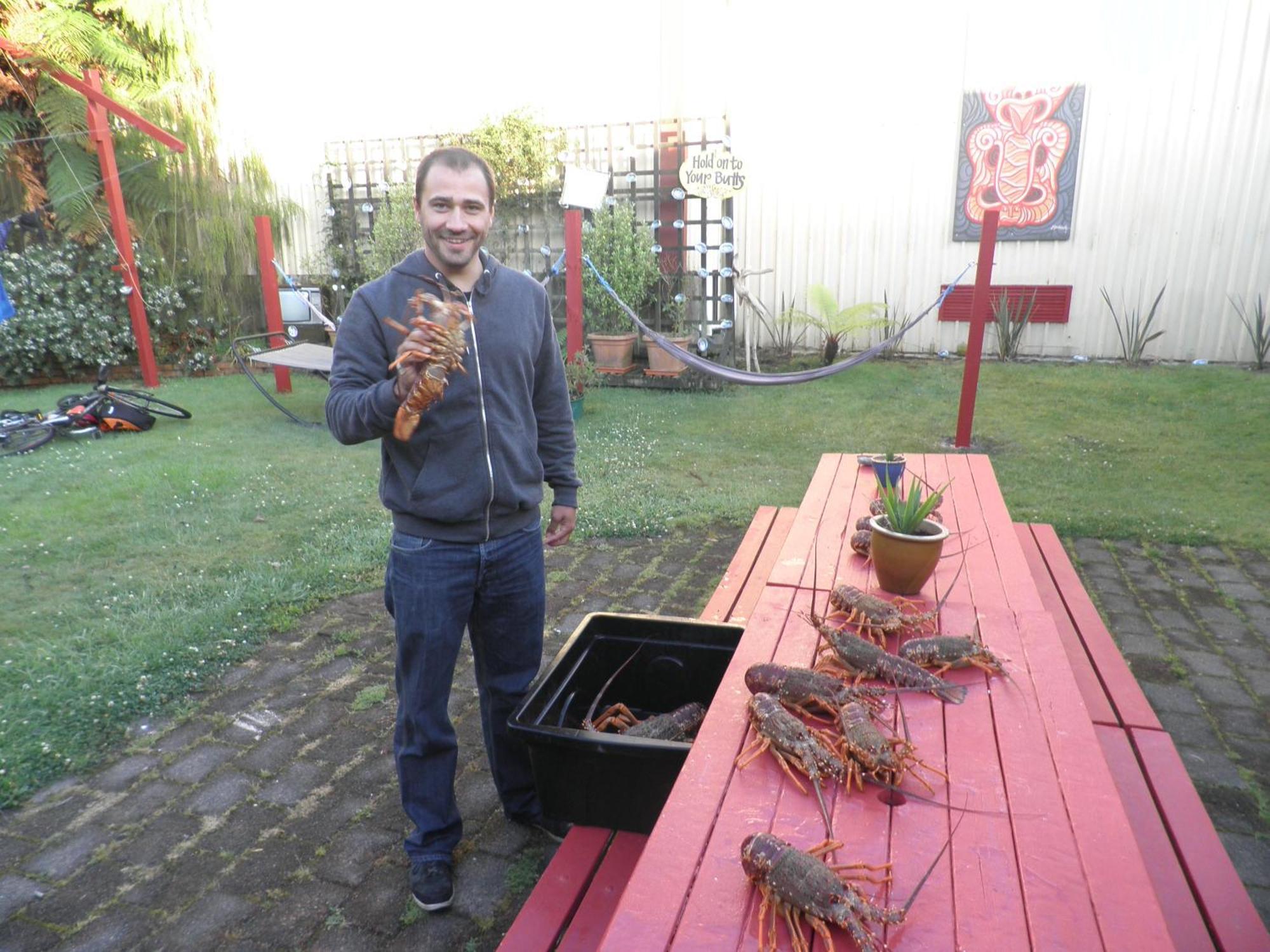 Bazil'S Backpackers Bbh Hostel & Surf School Westport Exterior foto