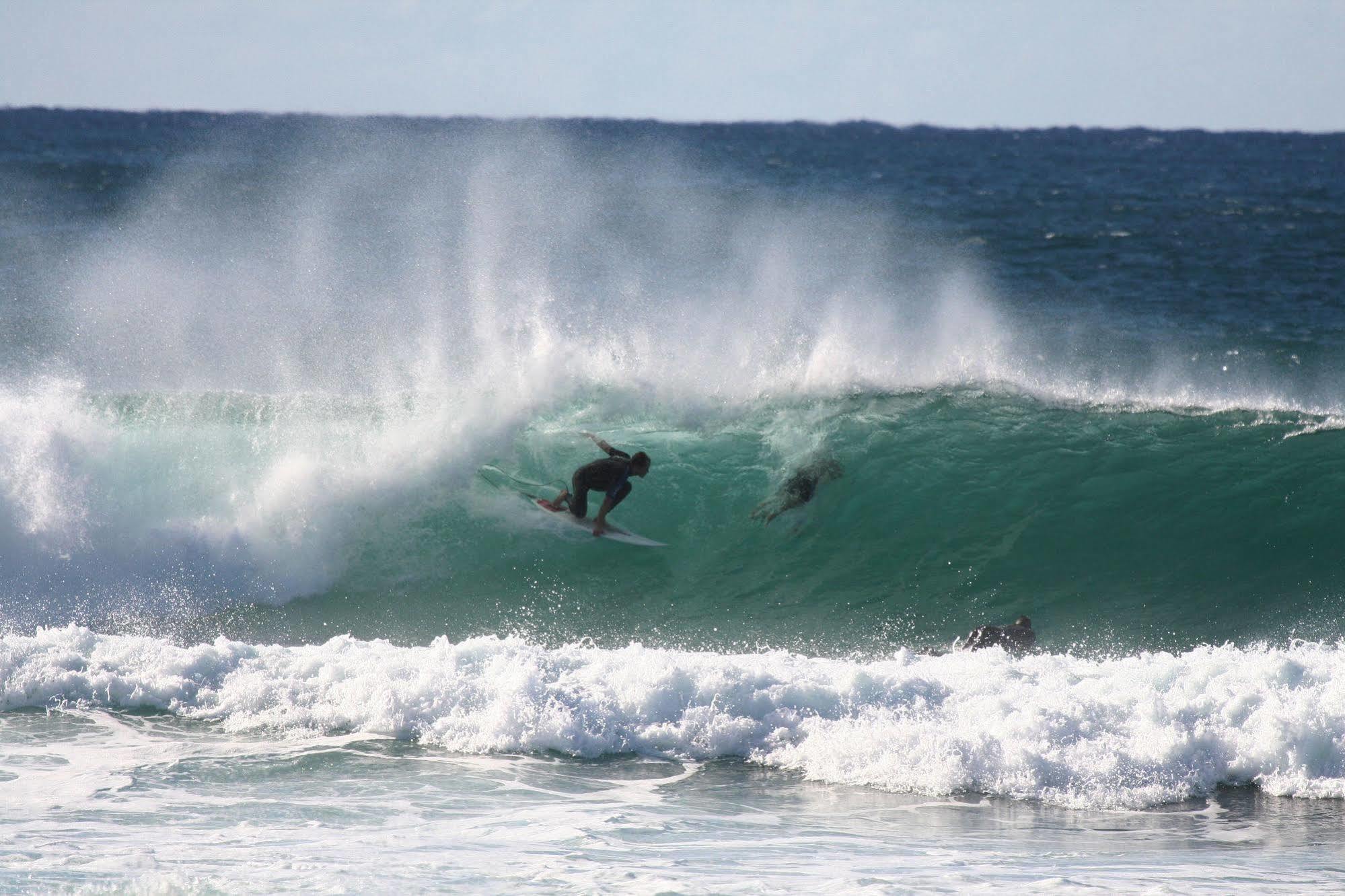 Bazil'S Backpackers Bbh Hostel & Surf School Westport Exterior foto